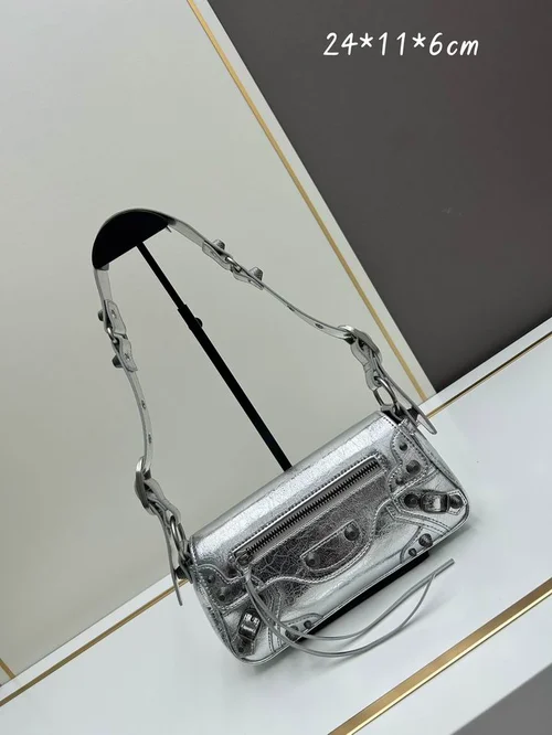 11 Balenciaga Single Shoulder Crossbody Bag Women Luxury Designer