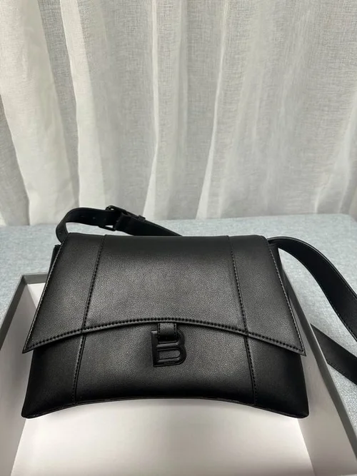 Balenciaga Downtown Original Shoulder Bag Authentic Luxury