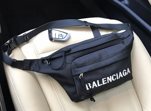 11 Balenciaga Everyday Waist Bag Women Men Luxury Belt Bag