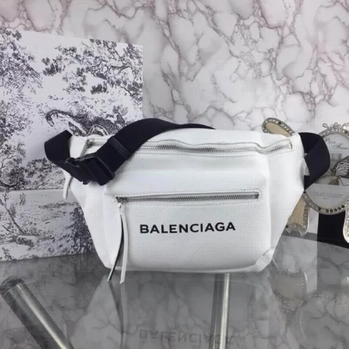 11 Balenciaga Everyday Waist Bag Women Men Luxury Belt Bag