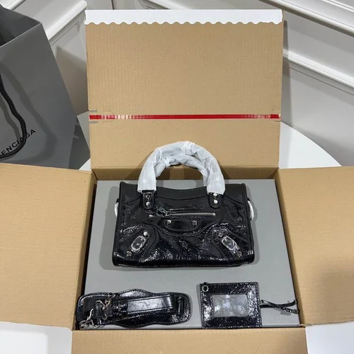 Balenciaga Le Cagole Medium Shoulder Bag Original Studded Leather