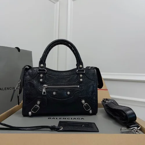 Balenciaga Le Cagole Medium Shoulder Bag Original Studded Leather