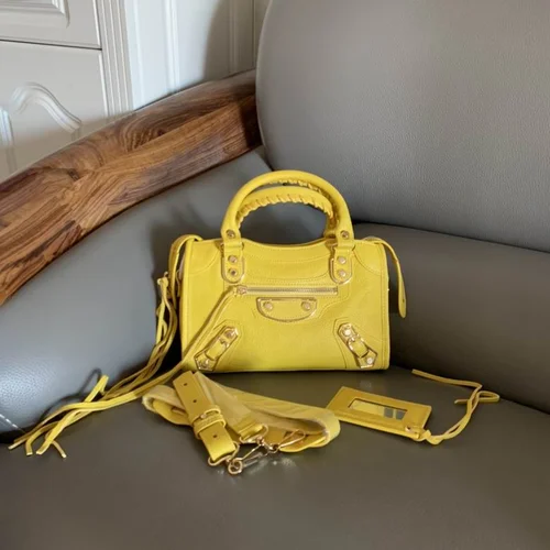 Balenciaga Le Cagole Medium Shoulder Bag Original Studded Leather