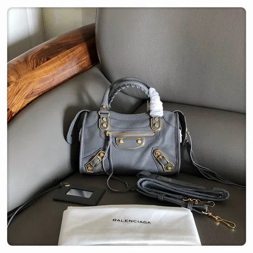 Balenciaga Le Cagole Medium Shoulder Bag Original Studded Leather