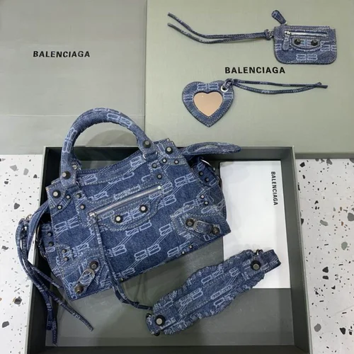 Balenciaga Le Cagole Medium Shoulder Bag Original Studded Leather