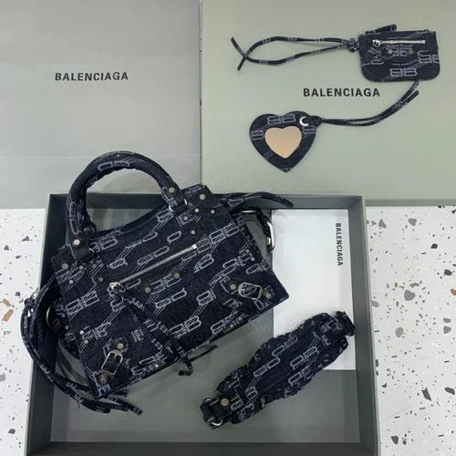 Balenciaga Le Cagole Medium Shoulder Bag Original Studded Leather