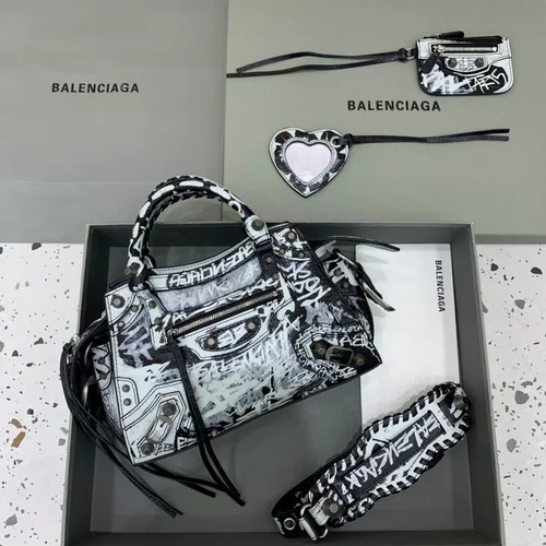 Balenciaga Le Cagole Medium Shoulder Bag Original Studded Leather