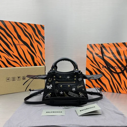 Balenciaga Le Cagole Medium Shoulder Bag Original Studded Leather