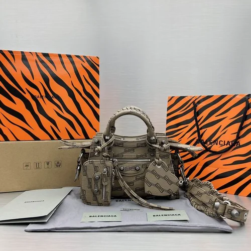 Balenciaga Le Cagole Medium Shoulder Bag Original Studded Leather