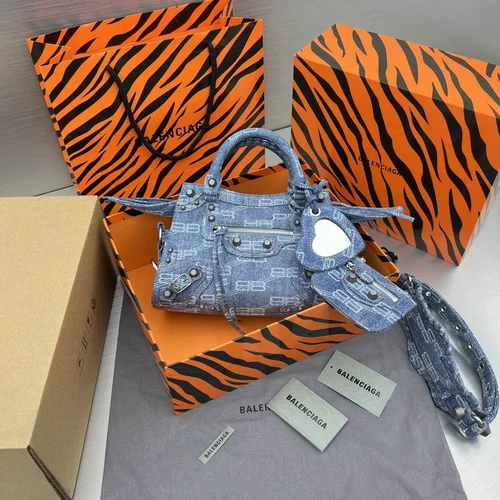 Balenciaga Le Cagole Medium Shoulder Bag Original Studded Leather