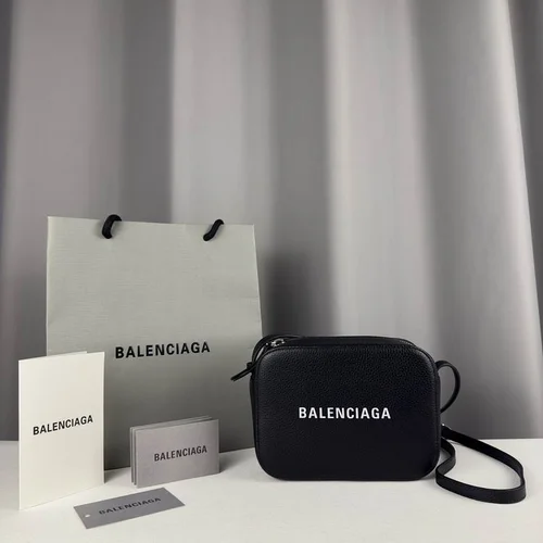 Balenciaga Everyday Messenger Bag Women Men Designer Leather