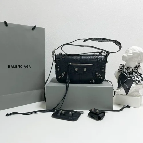Balenciaga Everyday Messenger Bag Women Men Designer Leather