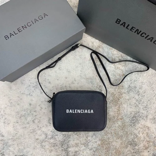 Balenciaga Everyday Messenger Bag Women Men Designer Leather