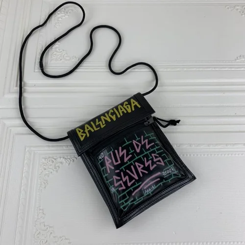 11 Balenciaga Logo Phone Bag Crossbody Mini Designer Luxury