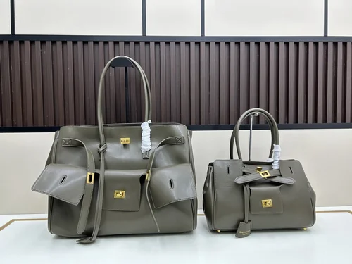 11 Balenciaga Le Bel Air Large Carry All Shoulder Bag Women Luxury