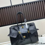 11 Balenciaga Le Bel Air Large Carry All Shoulder Bag Women Luxury