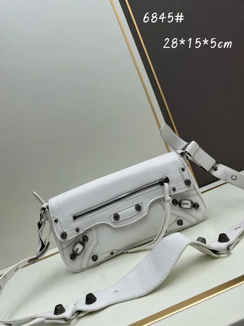 11 Balenciaga Le Cagole XS Shoulder Bag Studded Leather Luxury