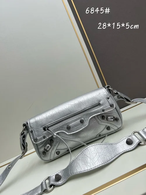 11 Balenciaga Le Cagole XS Shoulder Bag Studded Leather Luxury