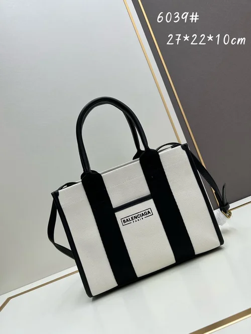 11 Balenciaga Hardware Large Tote Bag Women Luxury Shopping