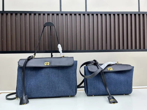 11 Balenciaga Releo Small Shoulder Bag Women Designer Luxury