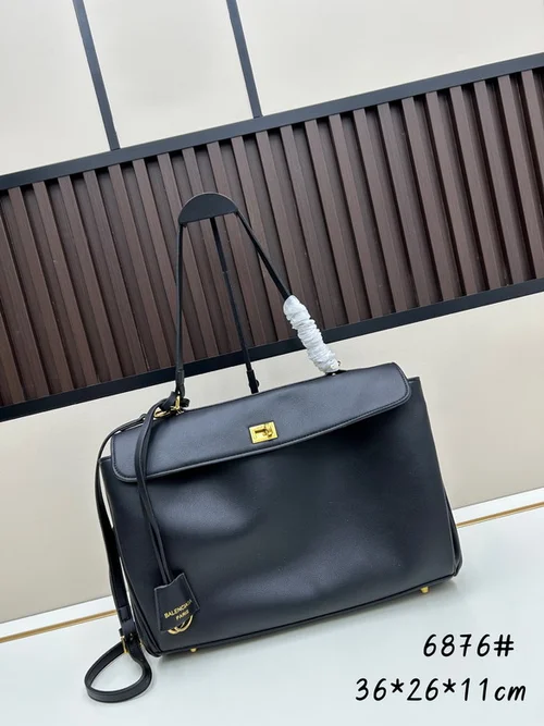 11 Balenciaga Releo Small Shoulder Bag Women Designer Luxury