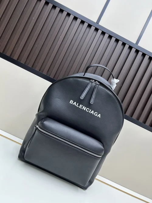 11 Balenciaga Everyday Backpack Women Men Luxury Designer Backpack