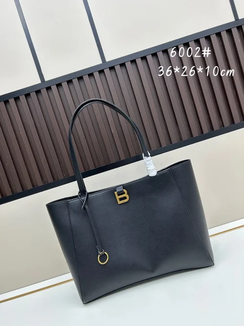 11 Balenciaga Hampton Large Carry All Tote Luxury Designer