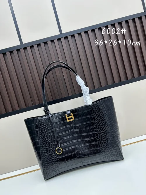 11 Balenciaga Hampton Large Carry All Tote Luxury Designer