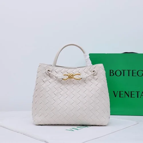11 Bottega Veneta Andiamo Large Tote Bag Women Luxury Woven Leather