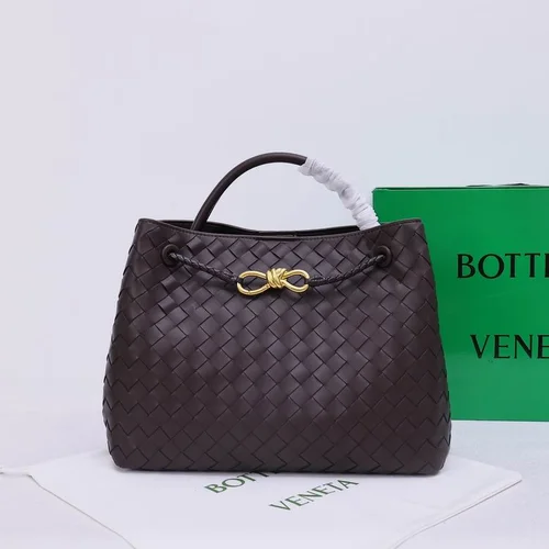 11 Bottega Veneta Andiamo Large Tote Bag Women Luxury Woven Leather