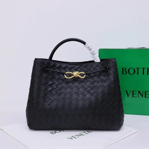 11 Bottega Veneta Andiamo Large Tote Bag Women Luxury Woven Leather