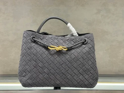 11 Bottega Veneta Andiamo Large Tote Bag Women Luxury Woven Leather