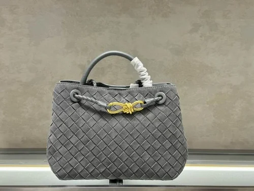 11 Bottega Veneta Andiamo Large Tote Bag Women Luxury Woven Leather