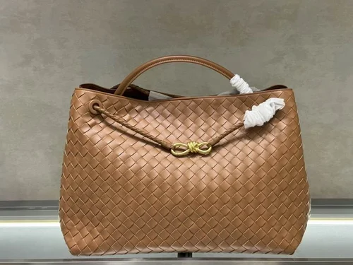 11 Bottega Veneta Andiamo Large Tote Bag Women Luxury Woven Leather