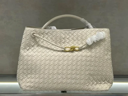 11 Bottega Veneta Andiamo Large Tote Bag Women Luxury Woven Leather