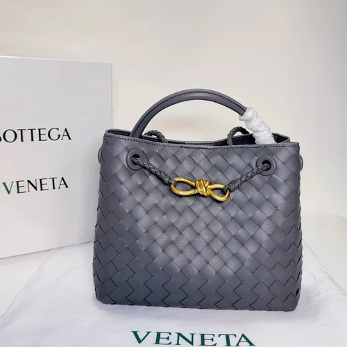 11 Bottega Veneta Andiamo Large Tote Bag Women Luxury Woven Leather