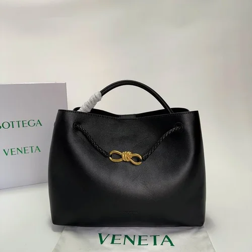11 Bottega Veneta Andiamo Large Tote Bag Women Luxury Woven Leather