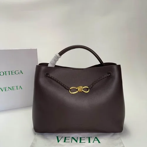 11 Bottega Veneta Andiamo Large Tote Bag Women Luxury Woven Leather