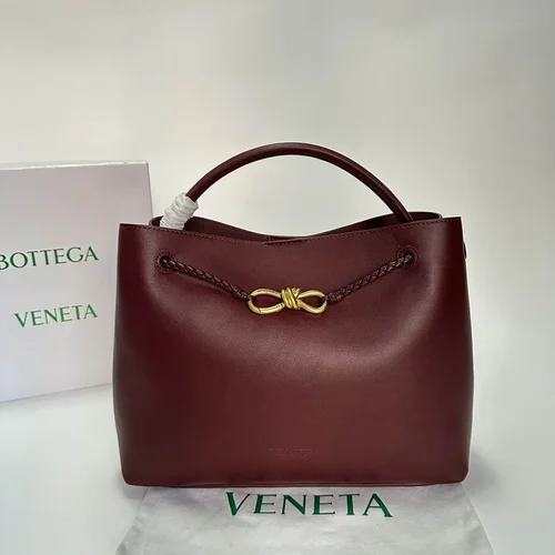 11 Bottega Veneta Andiamo Large Tote Bag Women Luxury Woven Leather