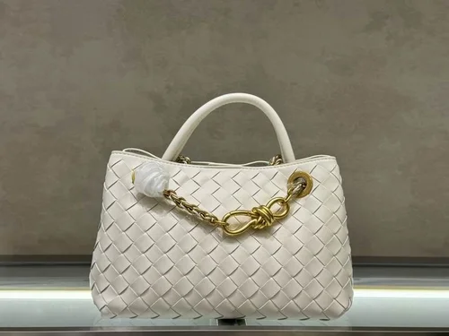 11 Bottega Veneta Andiamo Large Tote Bag Women Luxury Woven Leather