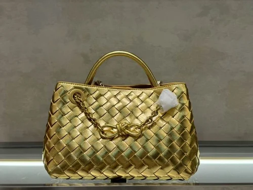 11 Bottega Veneta Andiamo Large Tote Bag Women Luxury Woven Leather