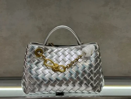 11 Bottega Veneta Andiamo Large Tote Bag Women Luxury Woven Leather