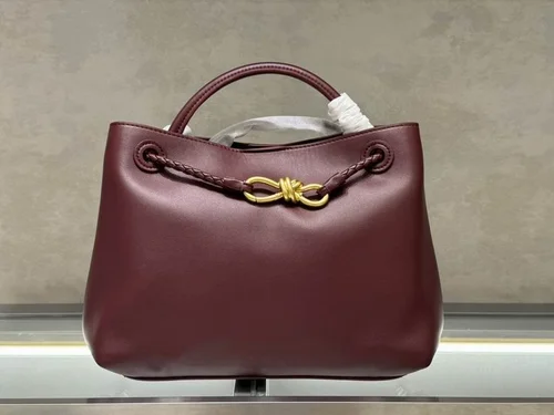 11 Bottega Veneta Andiamo Large Tote Bag Women Luxury Woven Leather