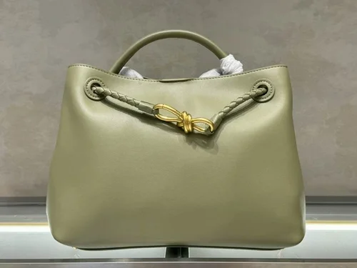 11 Bottega Veneta Andiamo Large Tote Bag Women Luxury Woven Leather