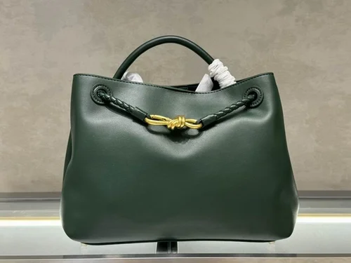 11 Bottega Veneta Andiamo Large Tote Bag Women Luxury Woven Leather