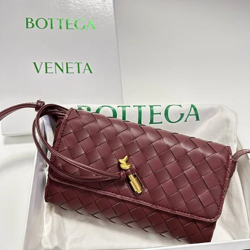 11 Bottega Veneta Andiamo Large Tote Bag Women Luxury Woven Leather