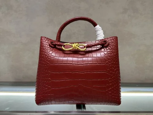 11 Bottega Veneta Andiamo Large Tote Bag Women Luxury Woven Leather