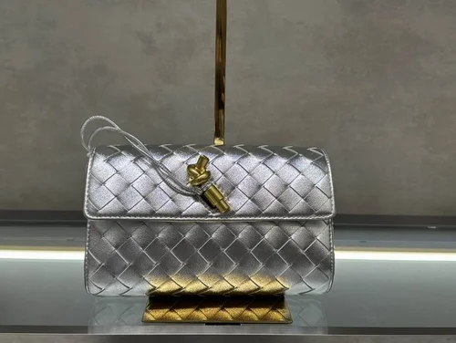 11 Bottega Veneta Andiamo Large Tote Bag Women Luxury Woven Leather