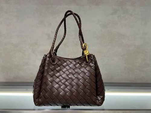 11 Bottega Veneta Andiamo Large Tote Bag Women Luxury Woven Leather
