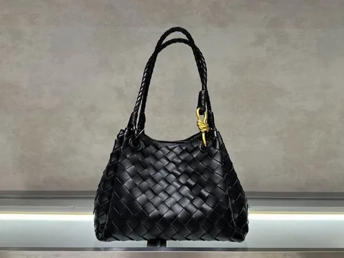 11 Bottega Veneta Andiamo Large Tote Bag Women Luxury Woven Leather